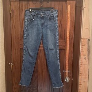 Ariat Women's Ankle Jeans in Classic Blue